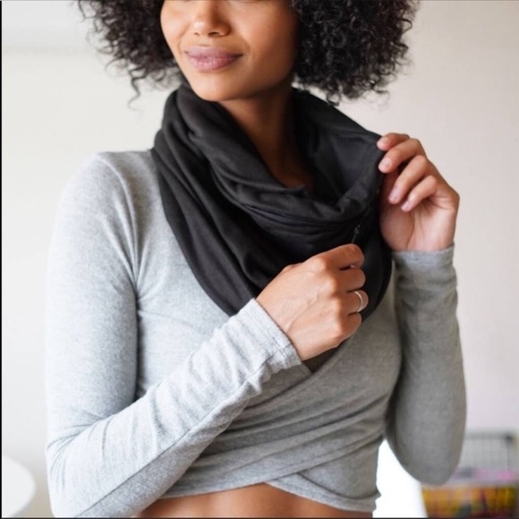 BEYOND YOGA Pocket Infinity Scarf, Deep Grey NEW with Tag - Picture 1 of 9